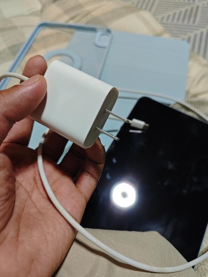 Apple iPad mini 7 ブルー 本体と付属品