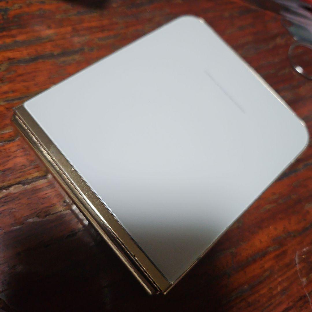 ui8! Galaxy Z Flip5　ジャンク