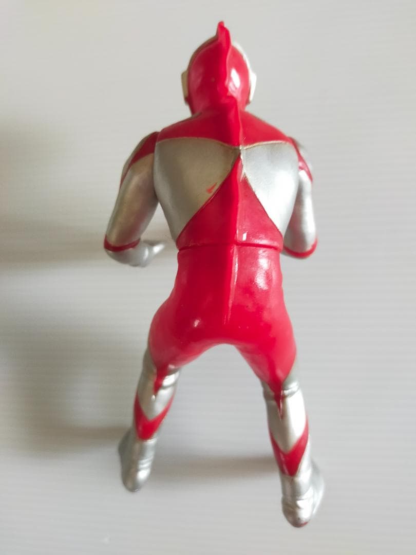 ウルトラマン、ジラース　ソフビ２体　(ウルトラバトルゾーン　怪獣大決戦場)