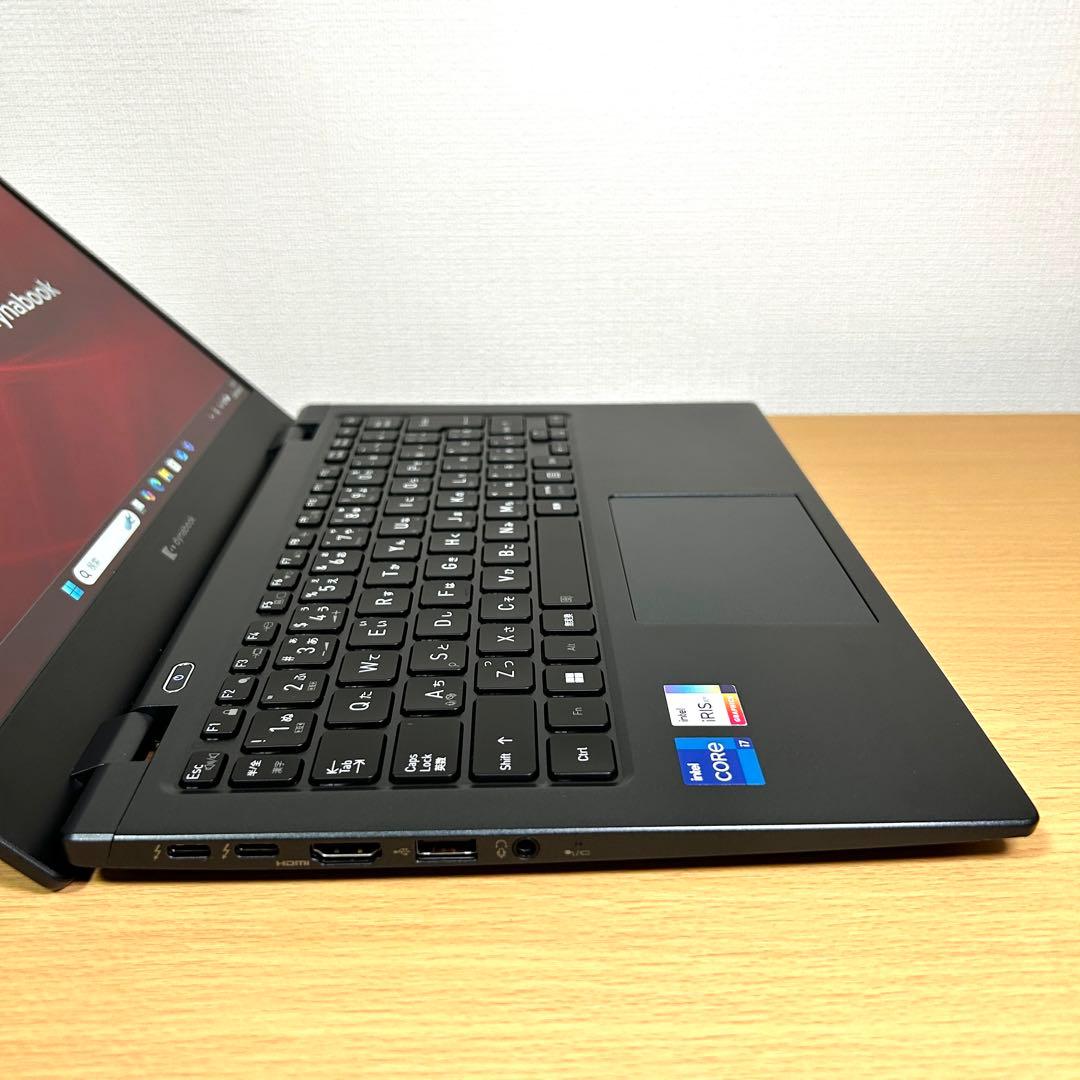 美品 TOSHIBA dynabook G83/HU i7 16GB 13インチ