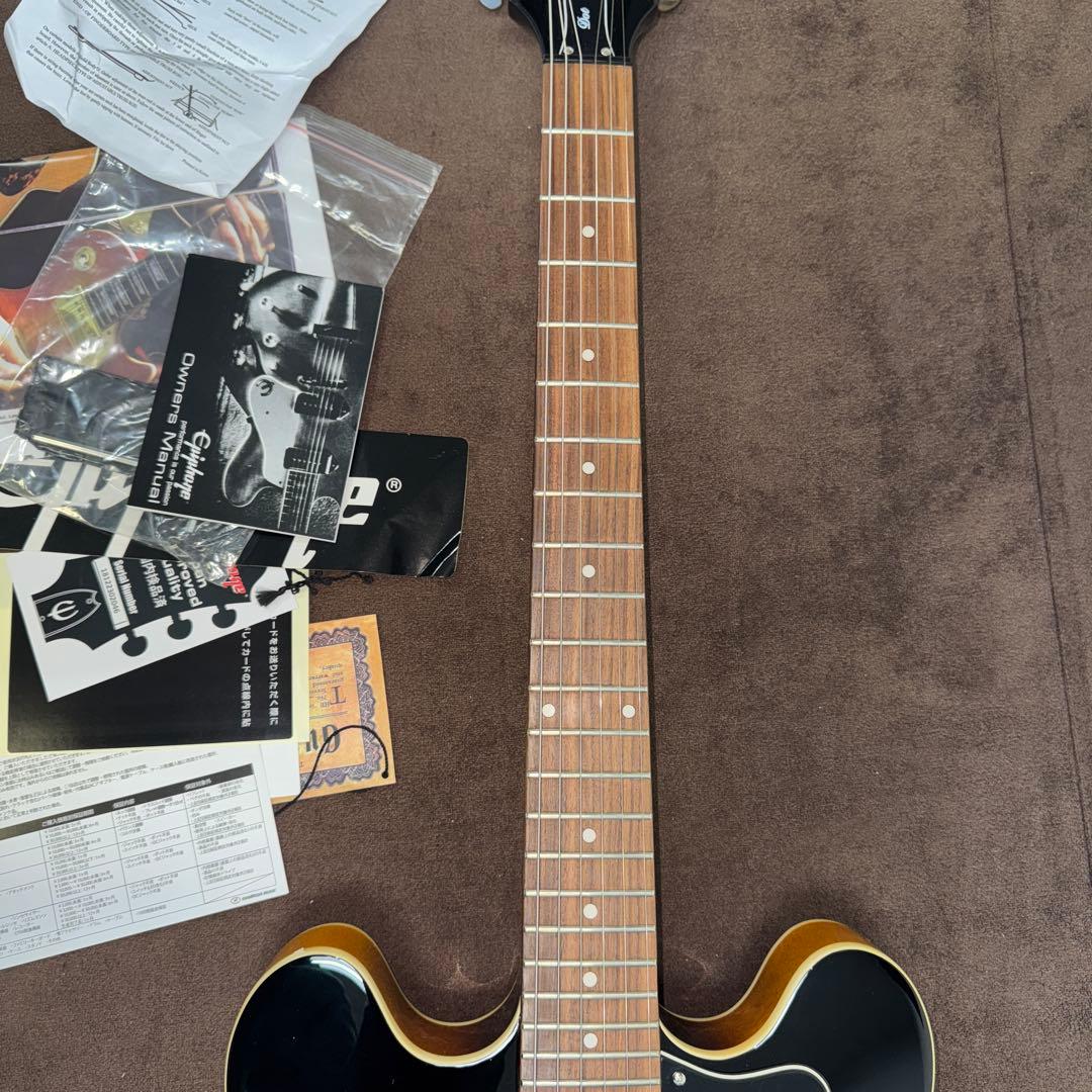 Epiphone DOT vintage Sunburst ほぼ新品です