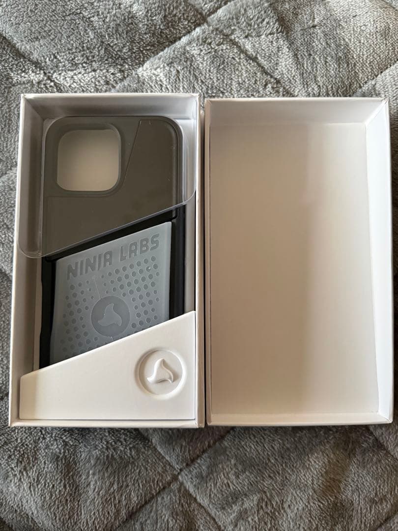 iPhoneアクセサリー Ninja Labs iPhone 16 Pro Max Flex Pouch