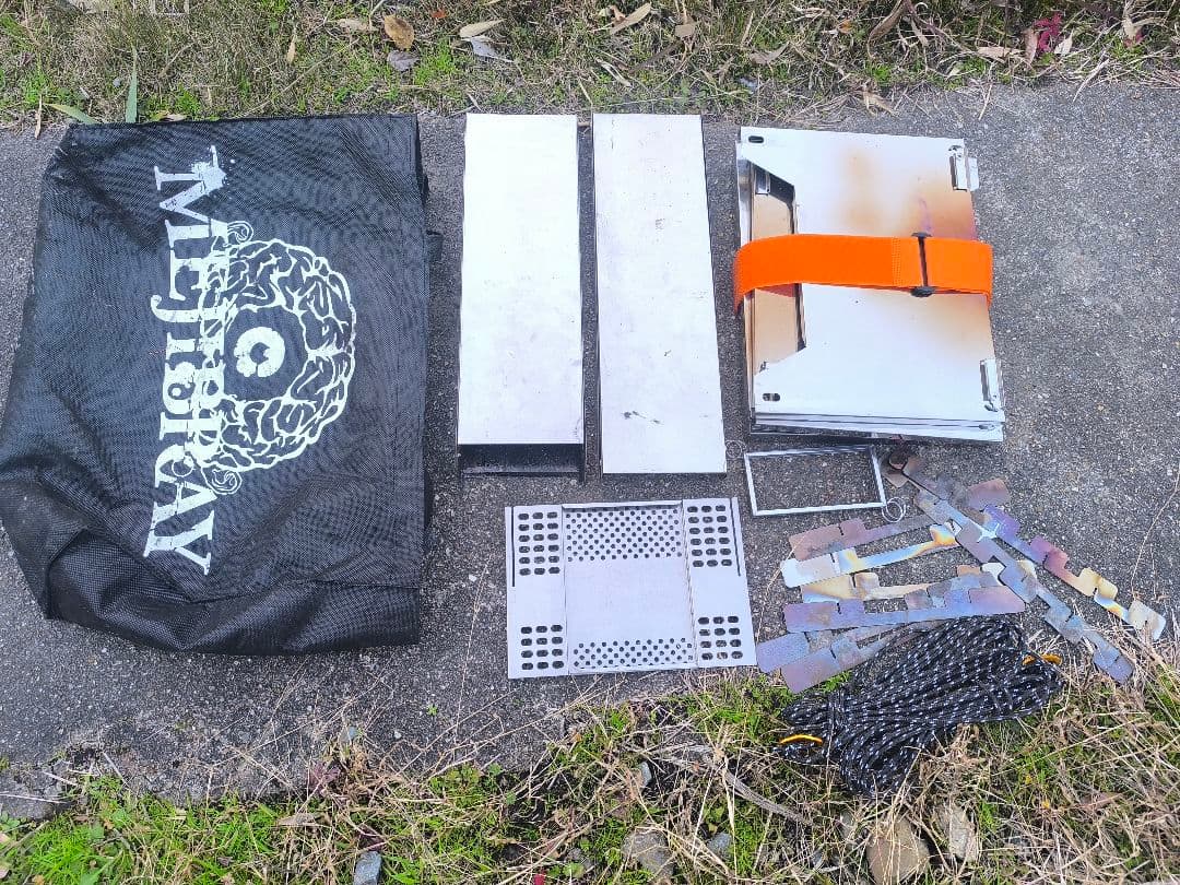 1回のみ使用　笑s焚き火の箱　イージーネオ？2m折り畳み煙突付 ほぼ歪みなし