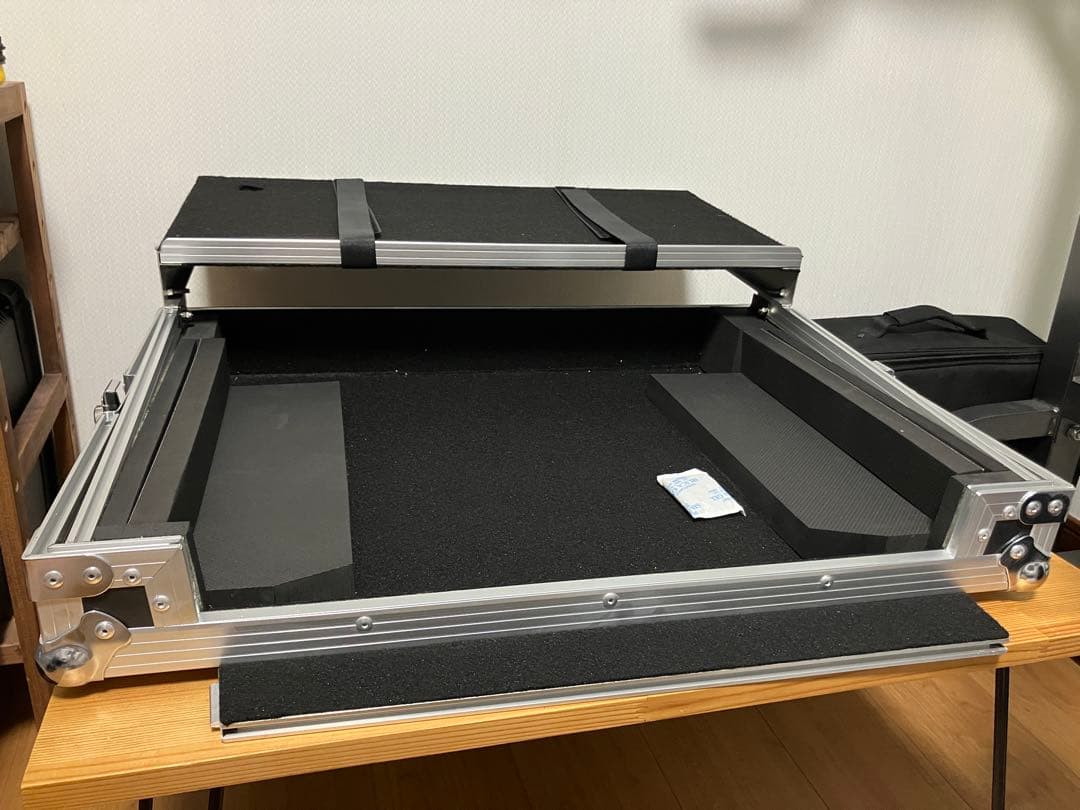 TRAKTOR KONTROL S4 MK3 フライトケース