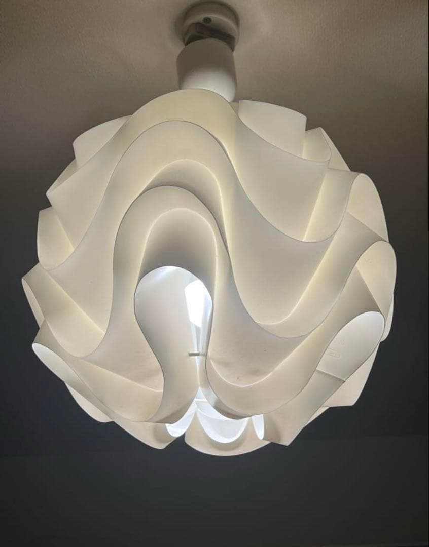 レ・クリント　照明