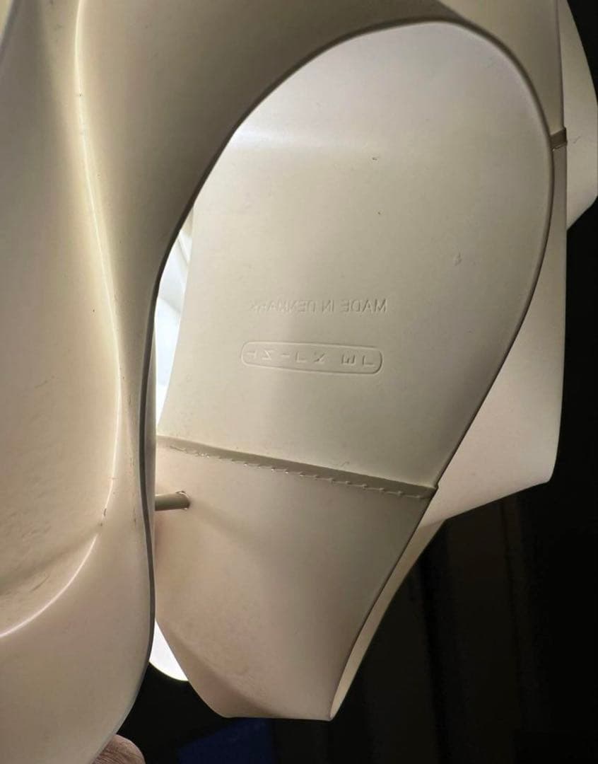 レ・クリント　照明