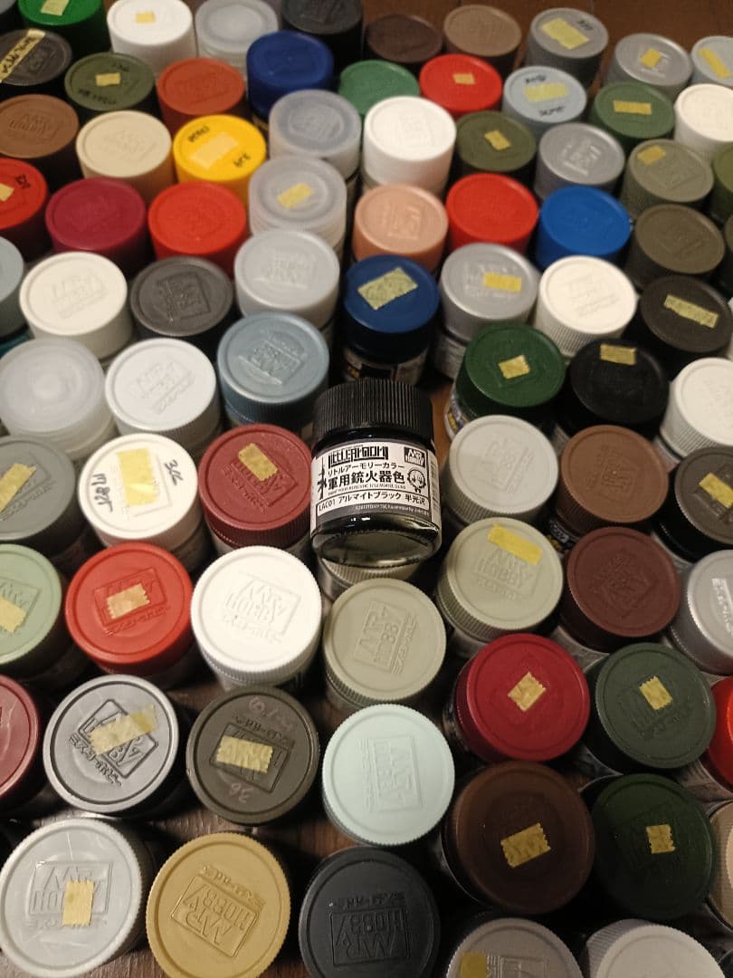 ミスターホビー　ミスターカラー　タミヤカラー　アクリル塗料　300個