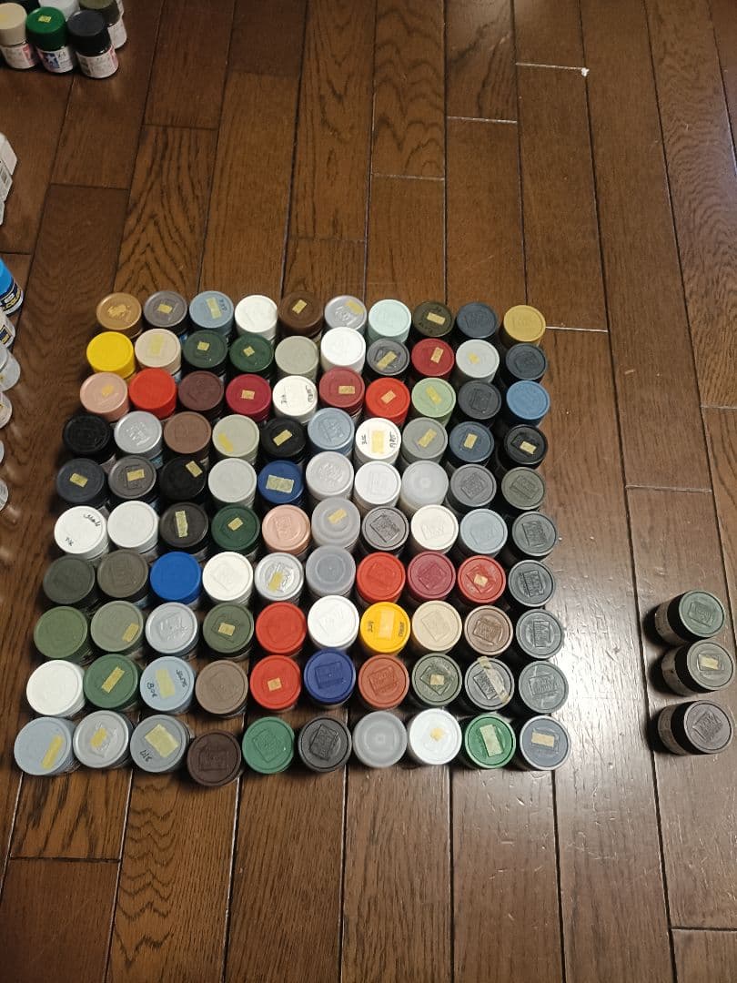 ミスターホビー　ミスターカラー　タミヤカラー　アクリル塗料　300個