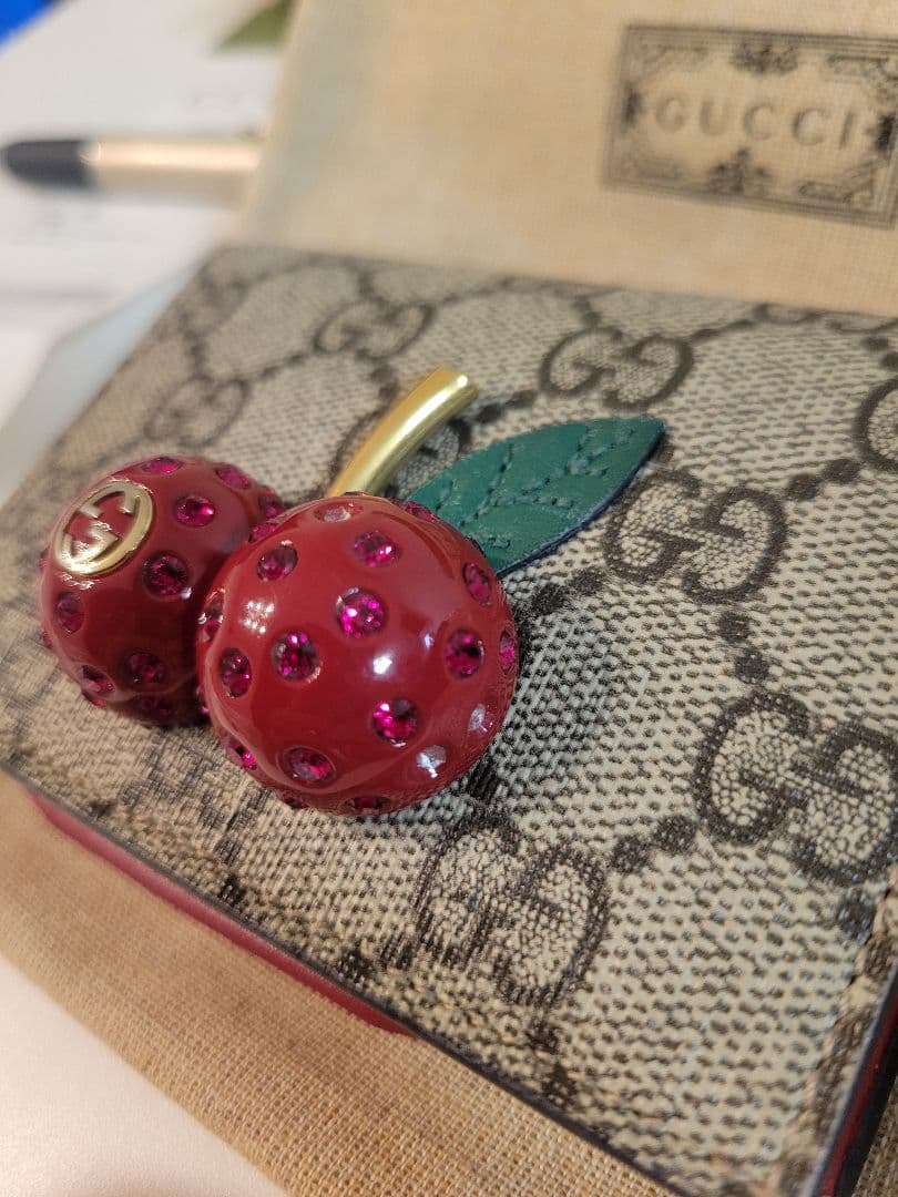 GGスプリーム チェリー PVC 二つ折り財布 2022年