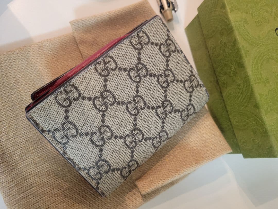 GGスプリーム チェリー PVC 二つ折り財布 2022年