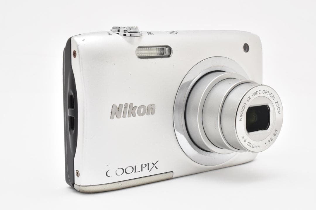 Nikon COOLPIX A100 ニコン コンパクトデジタルカメラ
