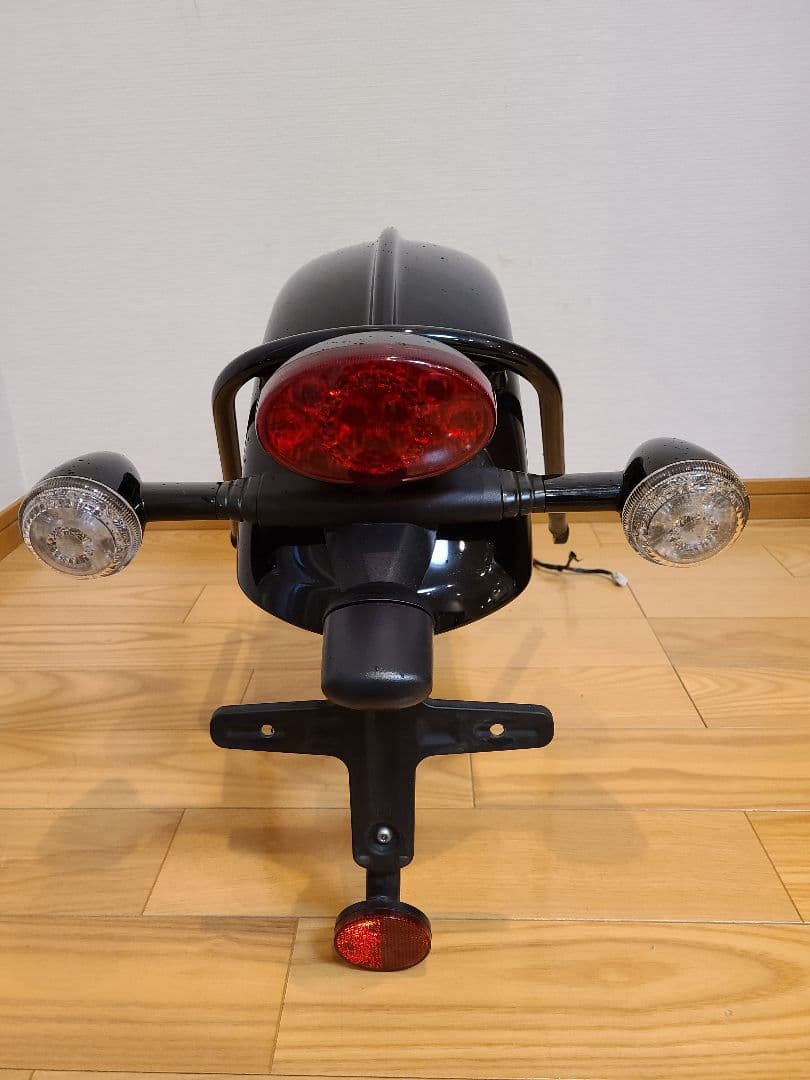 ボンネビルボバー純正リアフェンダーリアウィンカーブレーキランプ