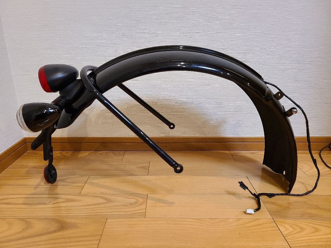 ボンネビルボバー純正リアフェンダーリアウィンカーブレーキランプ