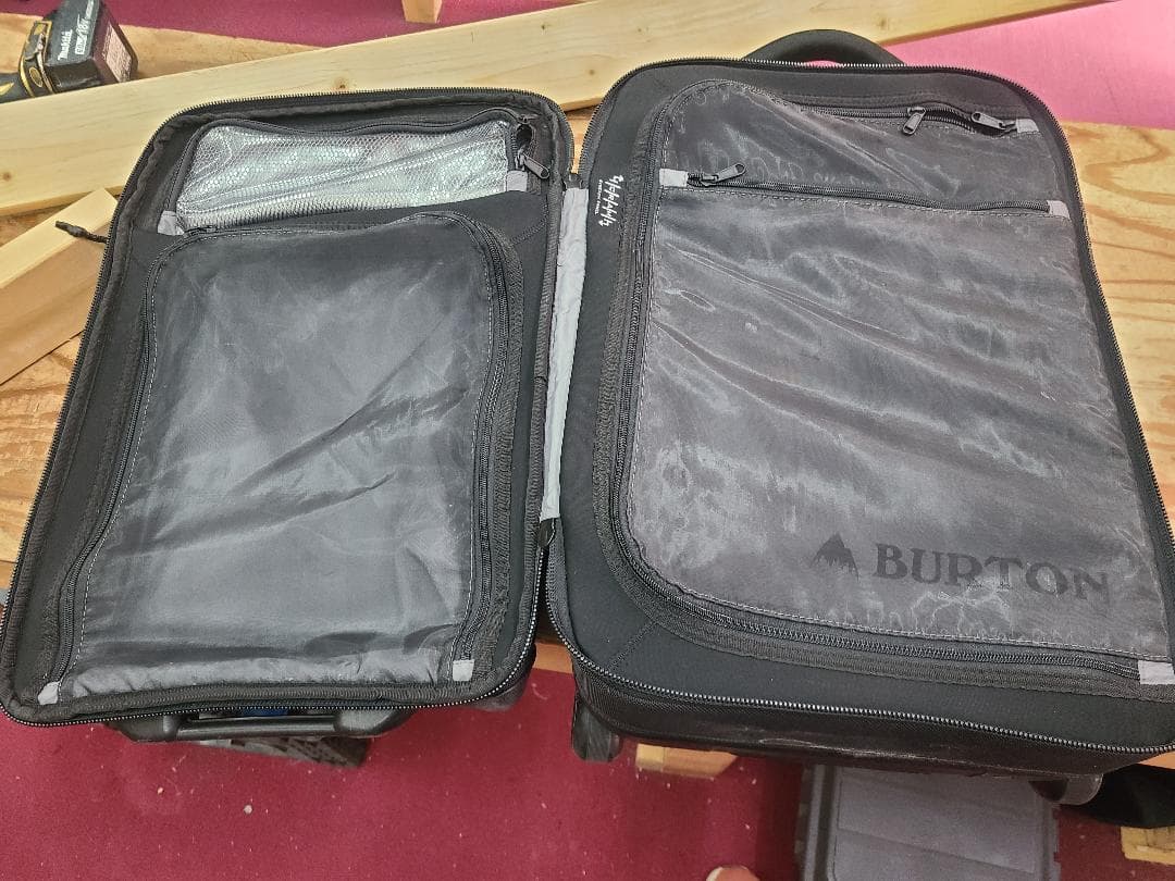 ウィーリー フライト デック 38L トラベルバッグ