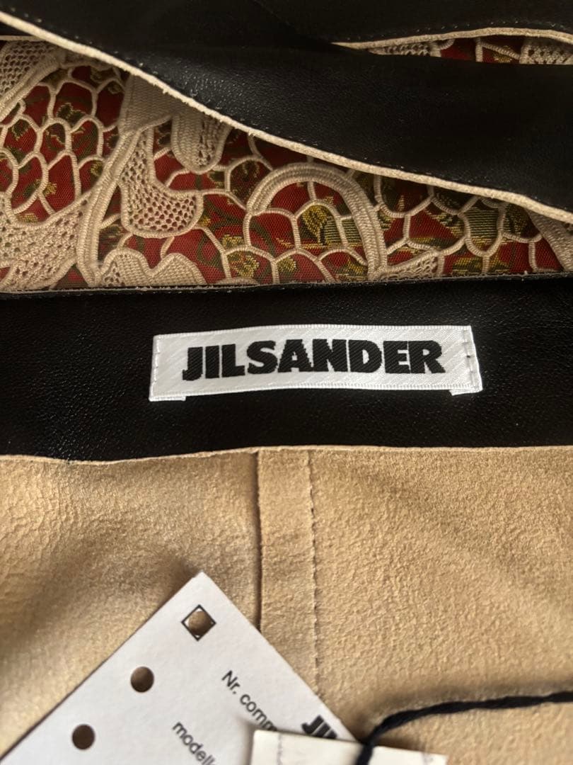 JIL SANDERジルサンダー、革の巻きスカート。新品未使用、最終価格です。