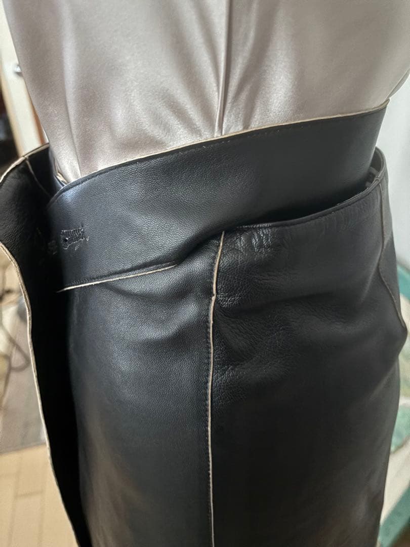 JIL SANDERジルサンダー、革の巻きスカート。新品未使用、最終価格です。