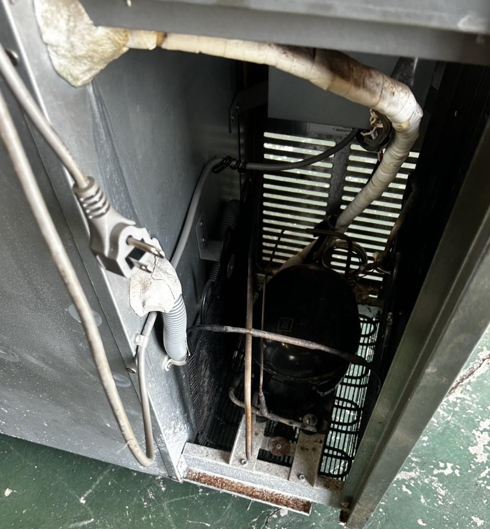 動作確認済業務用SANYOコールドテーブル冷蔵庫 SUC-N1241J