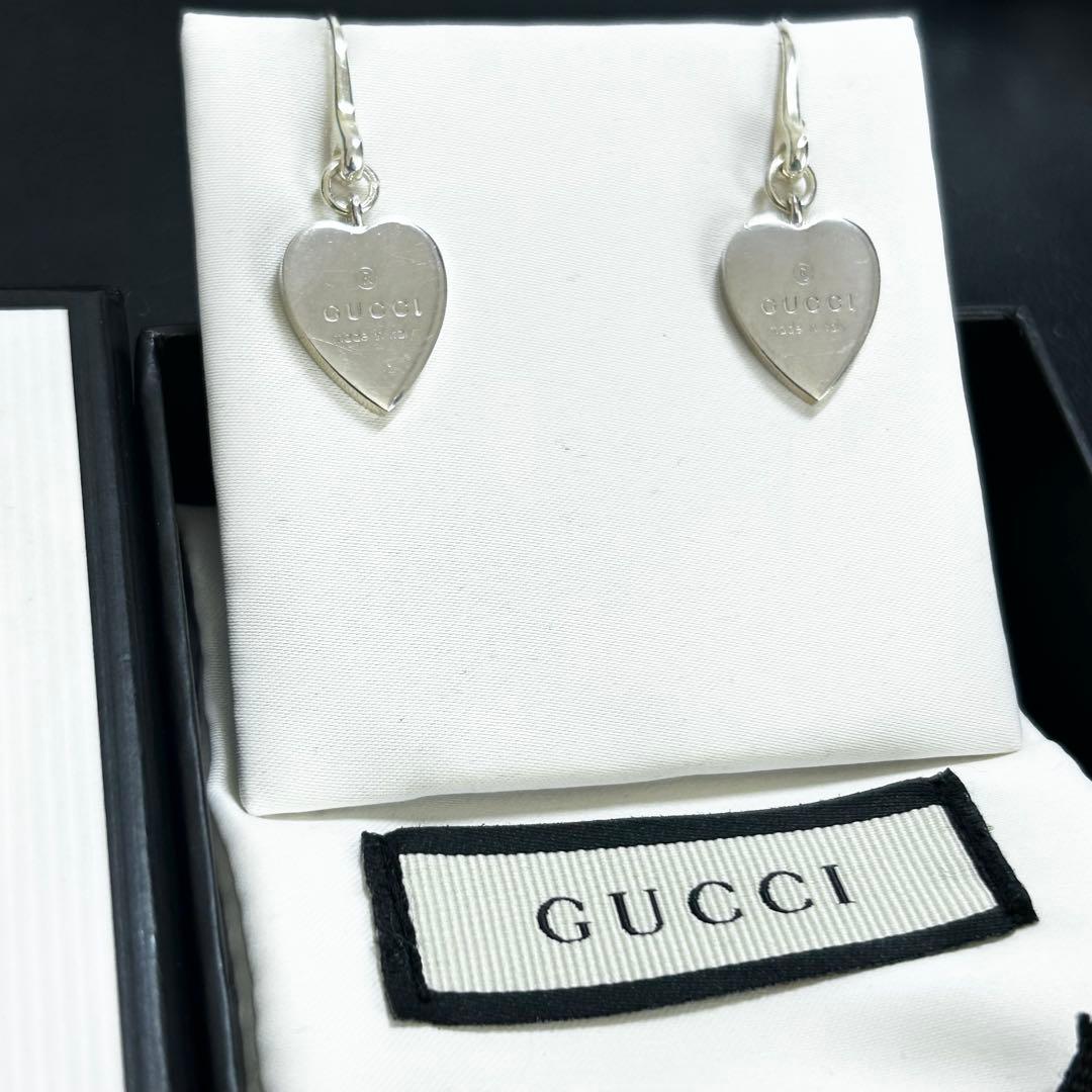 GUCCI グッチ　ハート　フック　ピアス　両耳　シルバー　ブランド