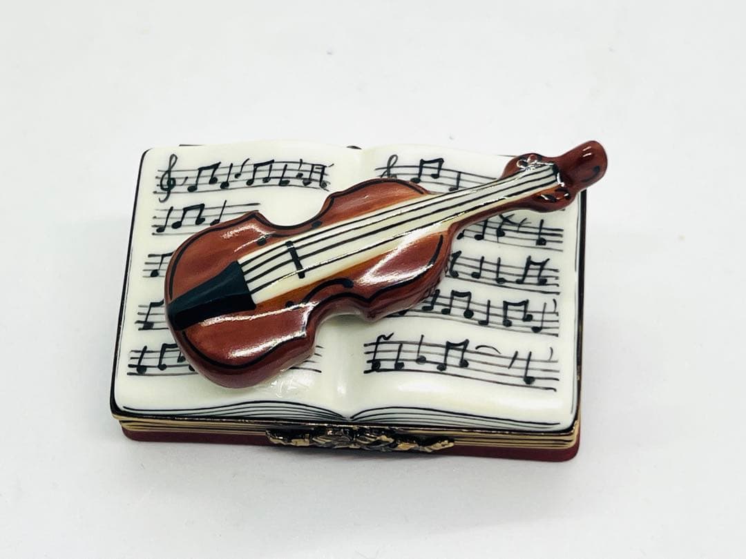 訳あり　リモージュボックス　楽譜とバイオリン