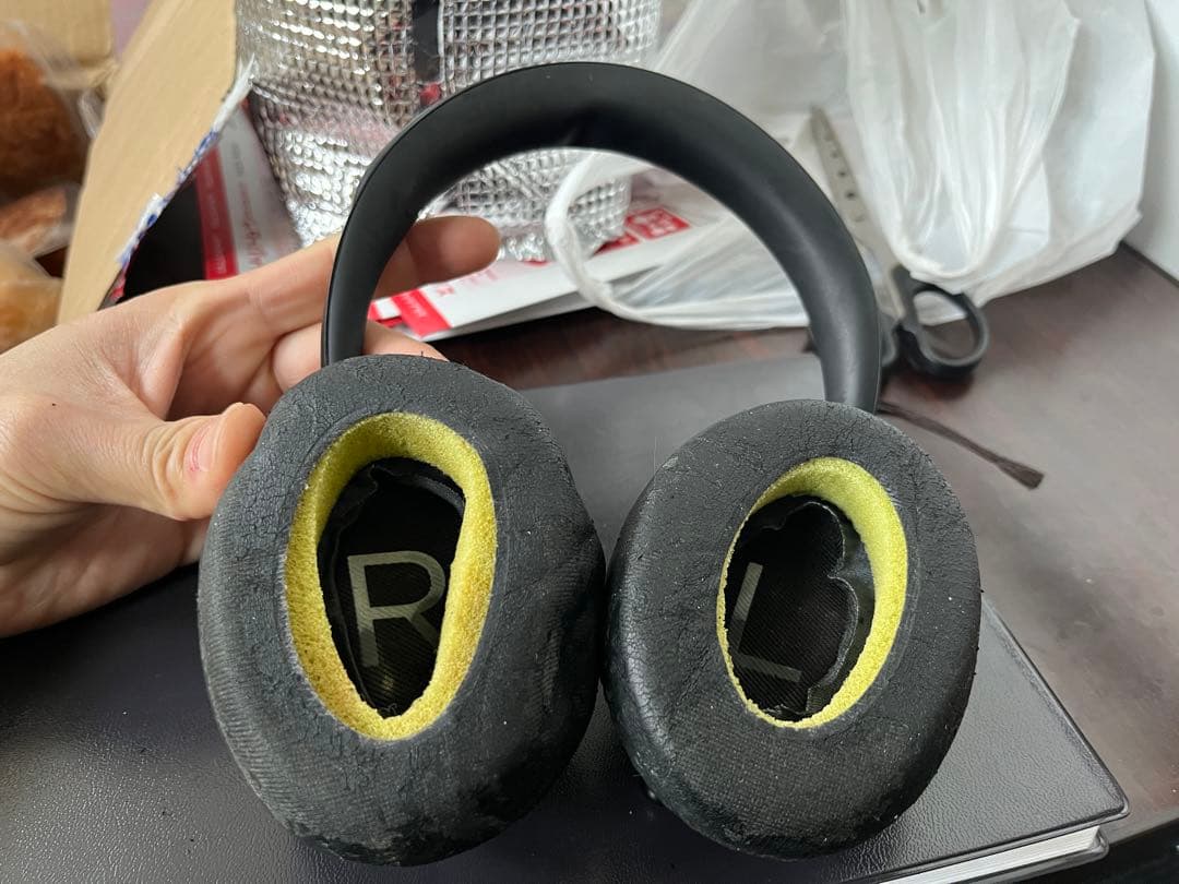 Bose ヘッドホン　NC700HP