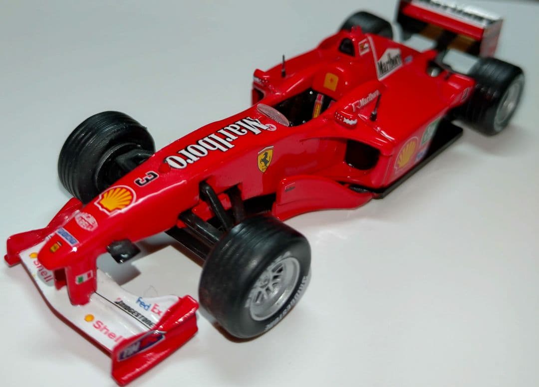 マルボロ フェラーリ F1-2000 1/43 ミハエル・シューマッハ ミニカー