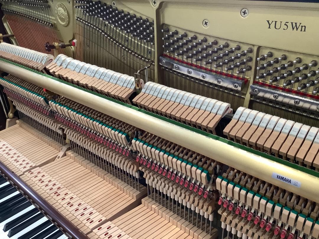★58971【アップライトピアノ】YAMAHA　YU5Wn