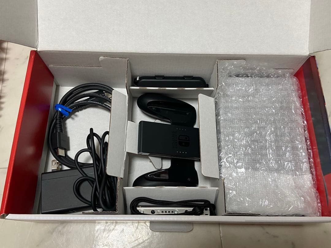 Nintendo Switch グレー 本体+ソフト2本、ケース