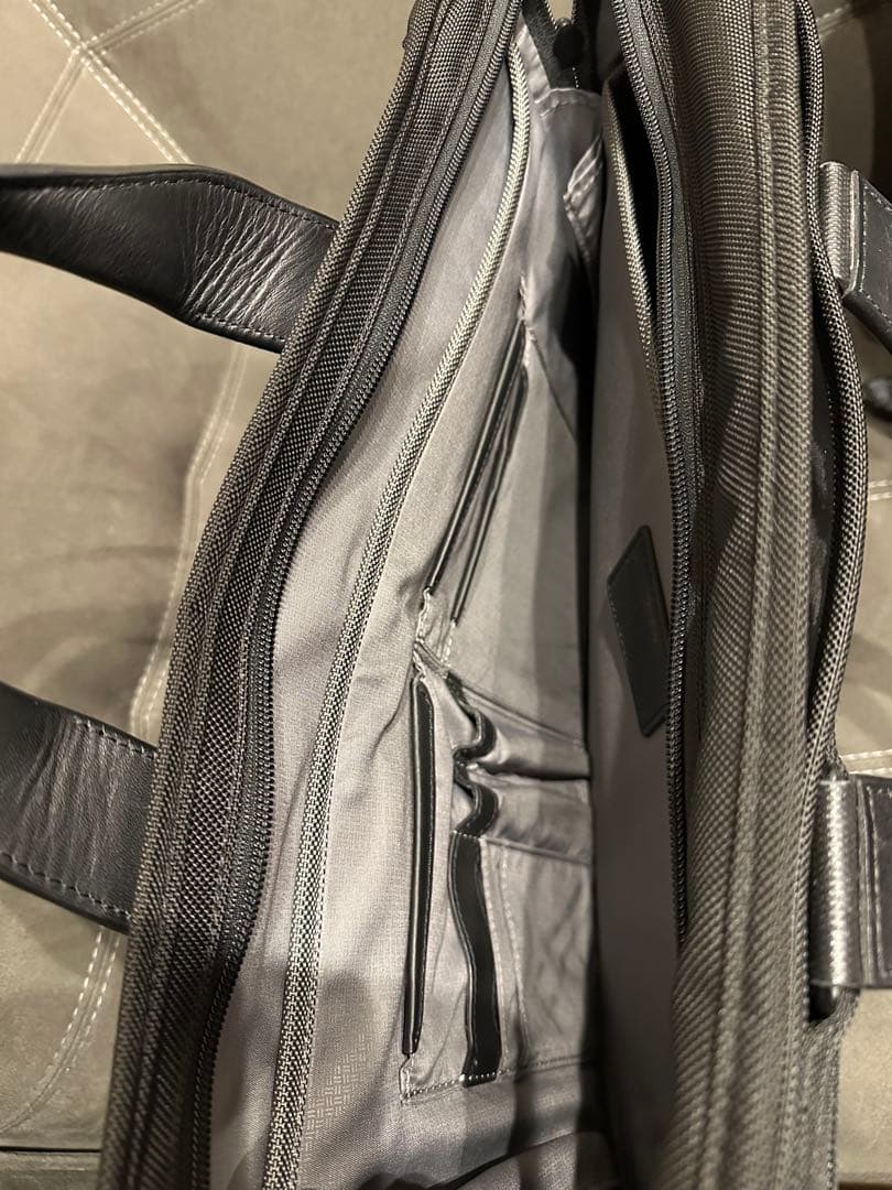 TUMI ALPHA ラップトップ・ブリーフ 1173461041