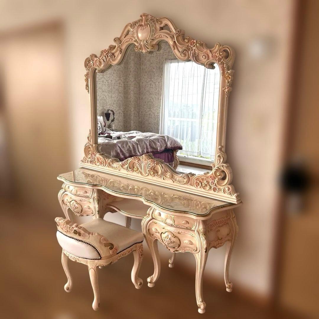 ロココ調のピンクのドレッサー ミラー、椅子 3点セット