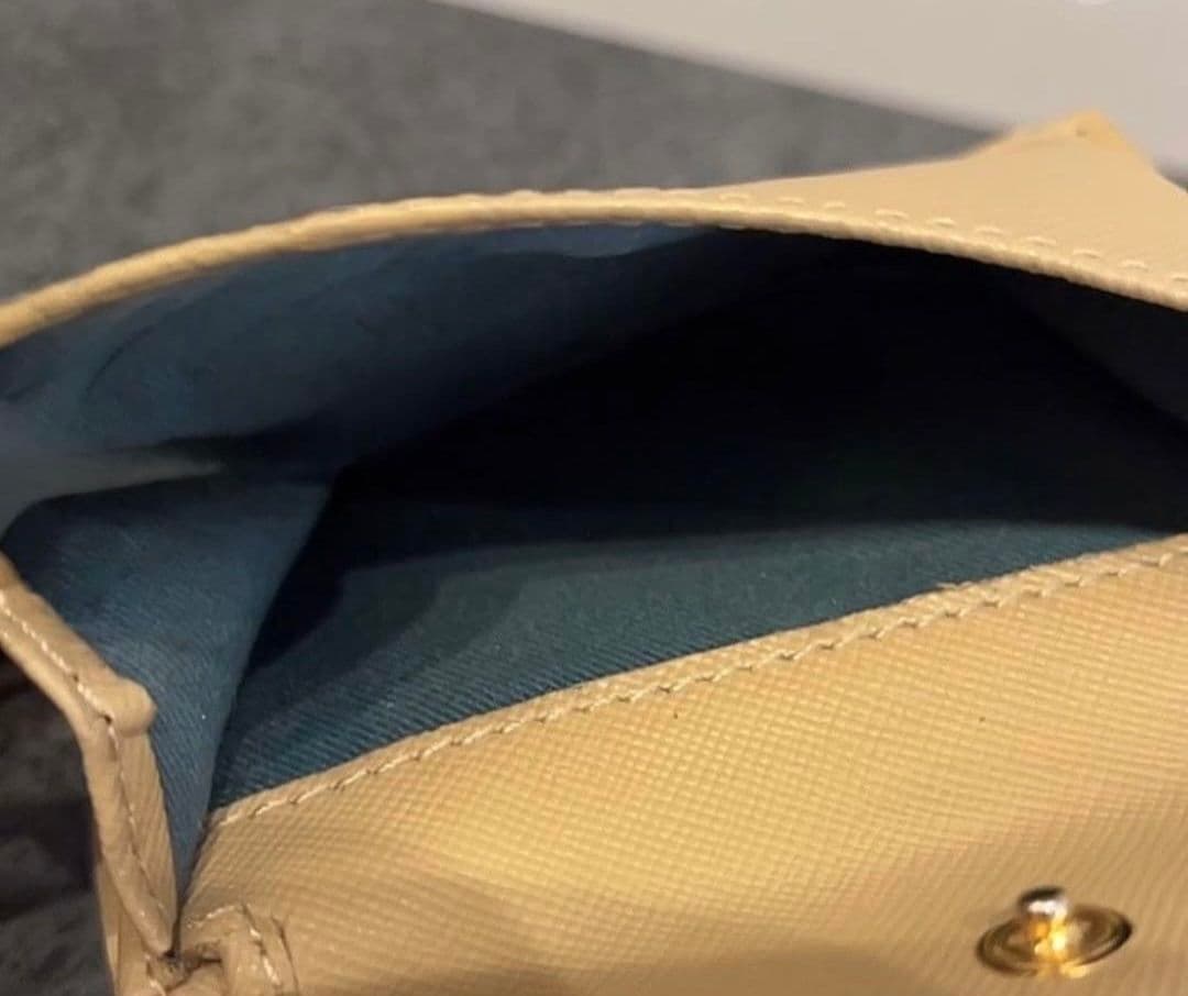 【値下げ中】MARNI 二つ折り財布 ホワイト/ネイビー/イエロー