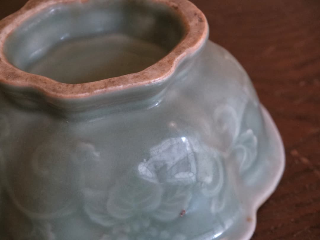 青磁　刻纏枝花紋 　鉢　菓子器　建水　茶道具　箱付　Q1773