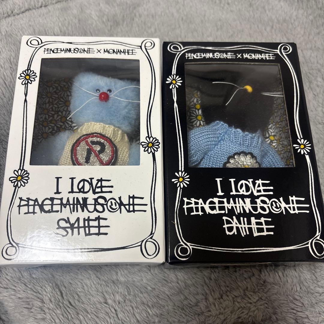 PEACEMINUSONE x MONAMHEE ぬいぐるみセット