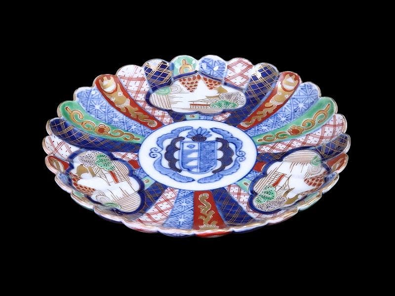 大聖寺伊万里　金襴手　紋章に菊花皿 　5寸皿　CYx