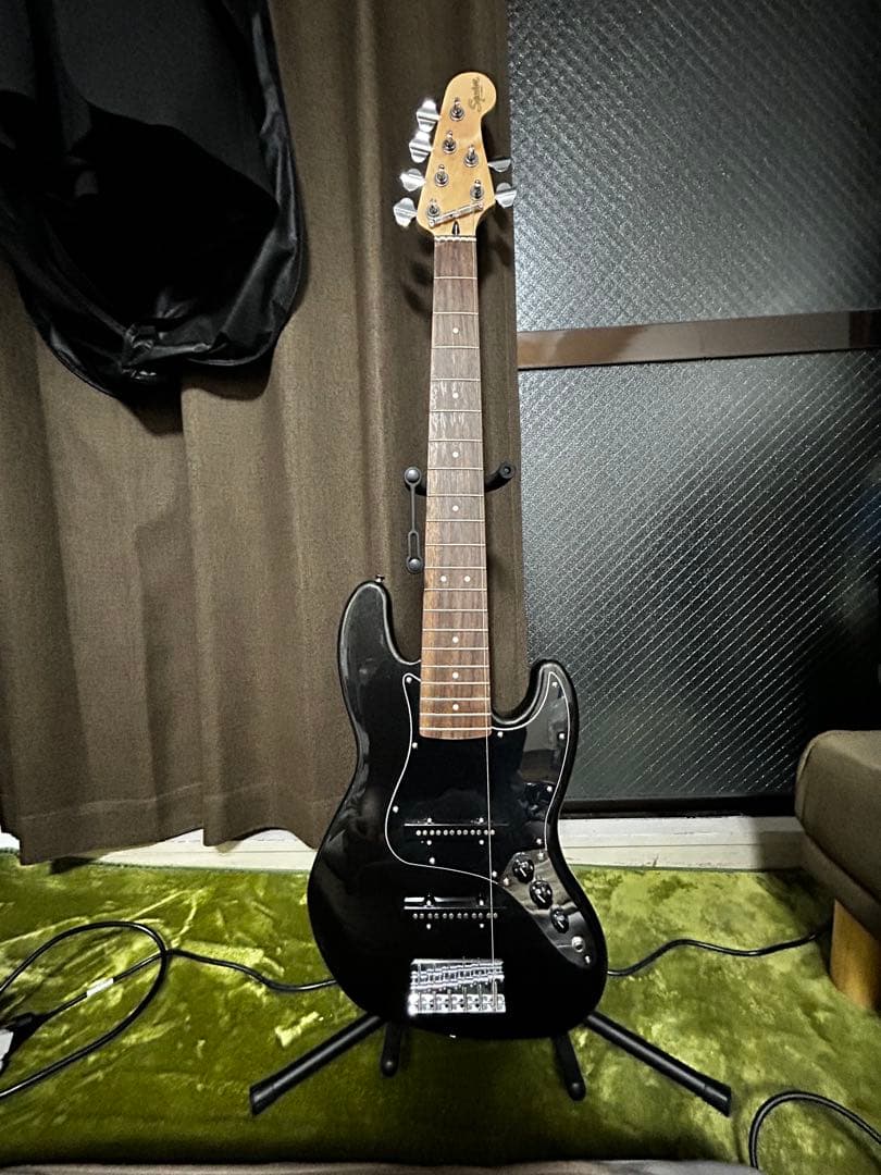 SQUARE 6弦ベース スクワイヤー