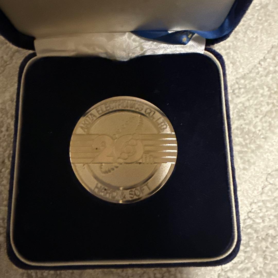 純銀メダル　ケースは汚れあります。