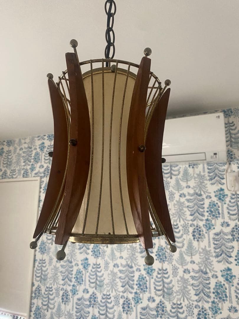 アメリカビンテージ　目黒通りアンティークショップ購入　木製のペンダントライト