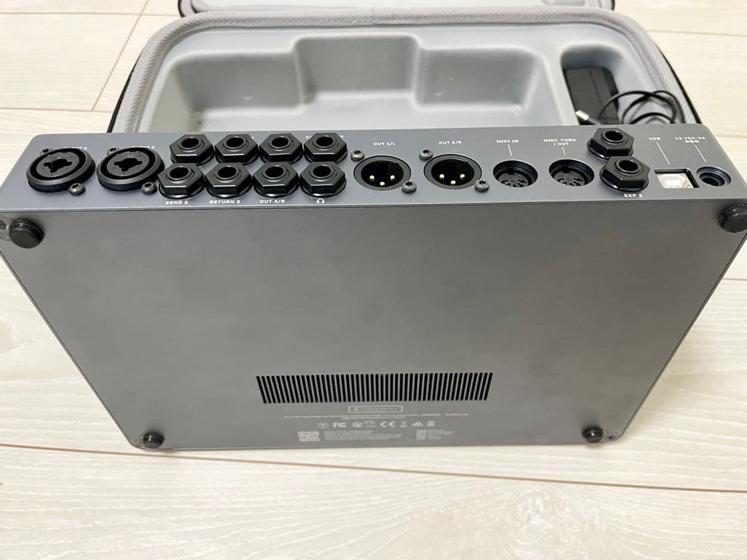 【本日限定 更値下】 QUAD Cortex ギターエフェクター＋専用ケース付き