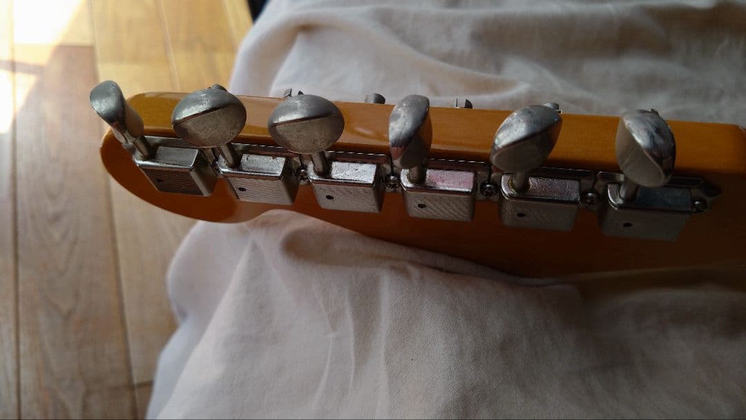 ギター Fender Japan ST62 3TS UO39400