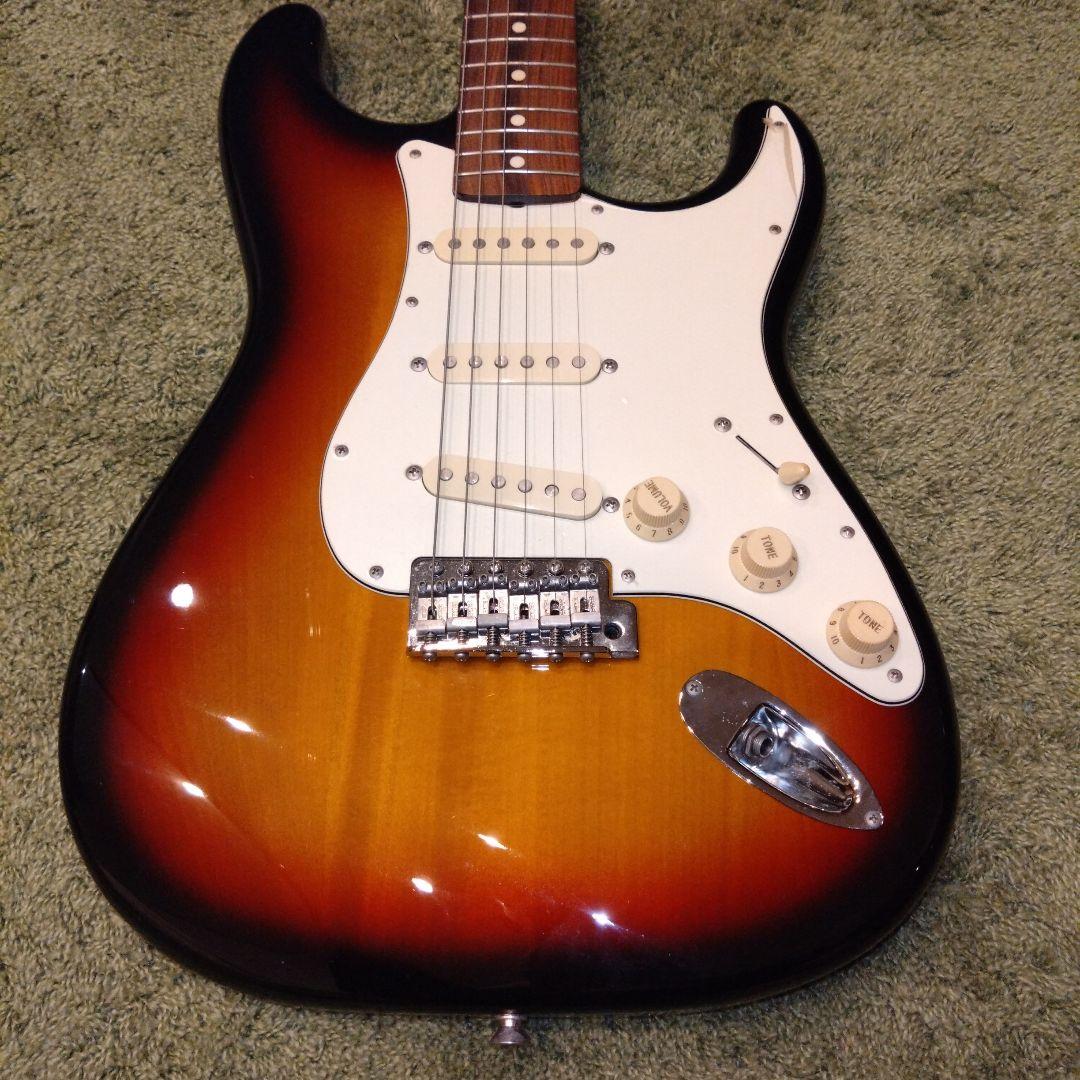 ギター Fender Japan ST62 3TS UO39400