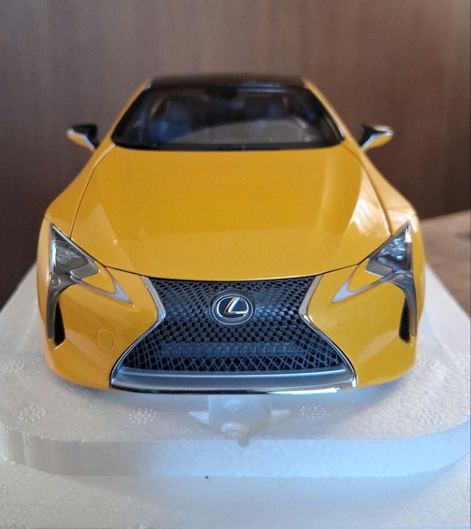 オートアート　レクサス　LC500　ミニカー　1/18