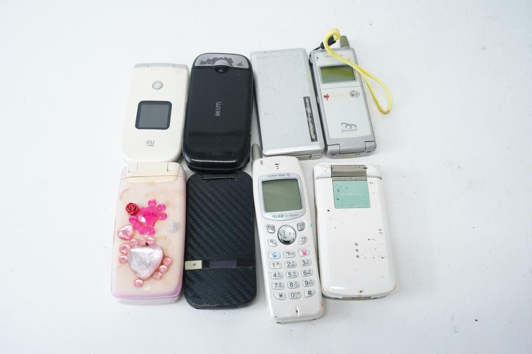10.105-100▲ガラケー スマホ 大量まとめ売り ジャンク品 部品取りに