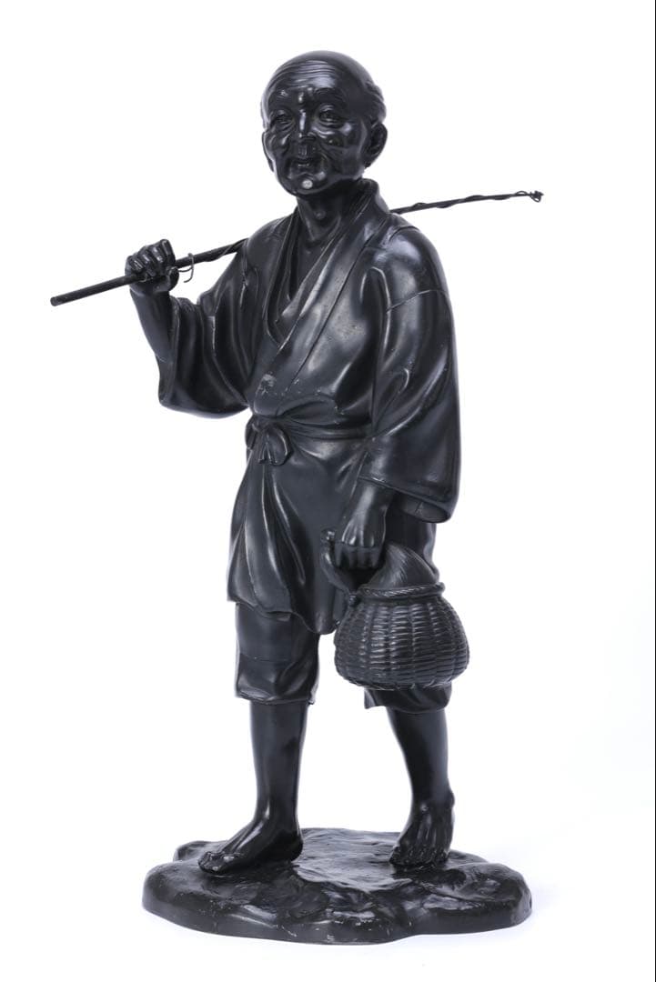 金属製 農夫像 魚籠 竹竿 裸足の老人 人物像 置物 ブロンズ調 彫像 骨董品