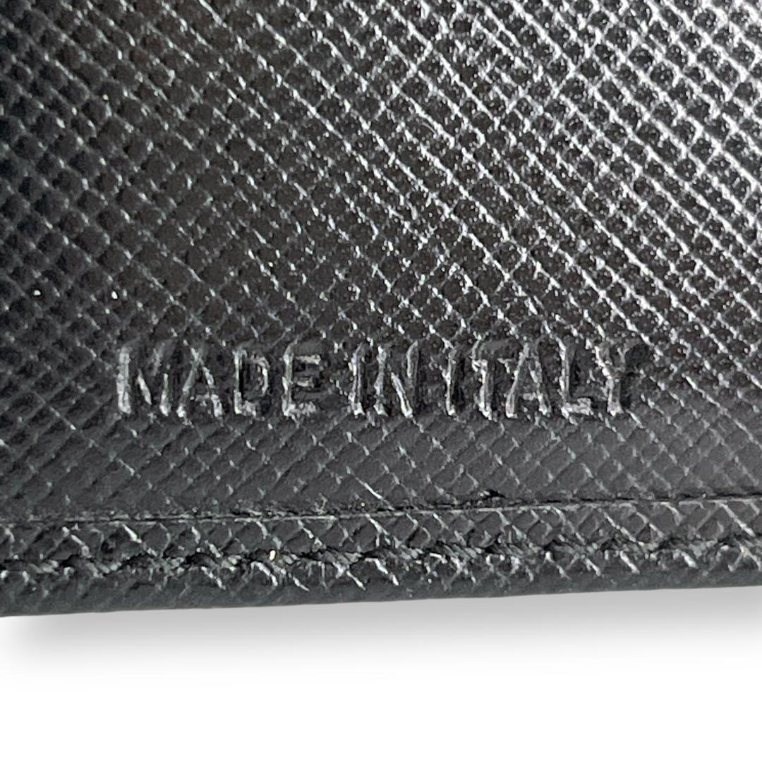 もち様　プラダ　三つ折り財布　コンパクトウォレット　三角ロゴ　サフィアーノレザー