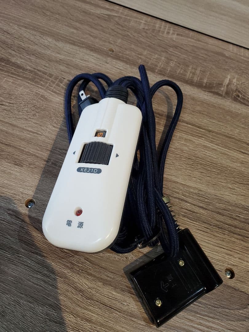 リビングこたつ　2022年製　80cm x 60cm x 39cm