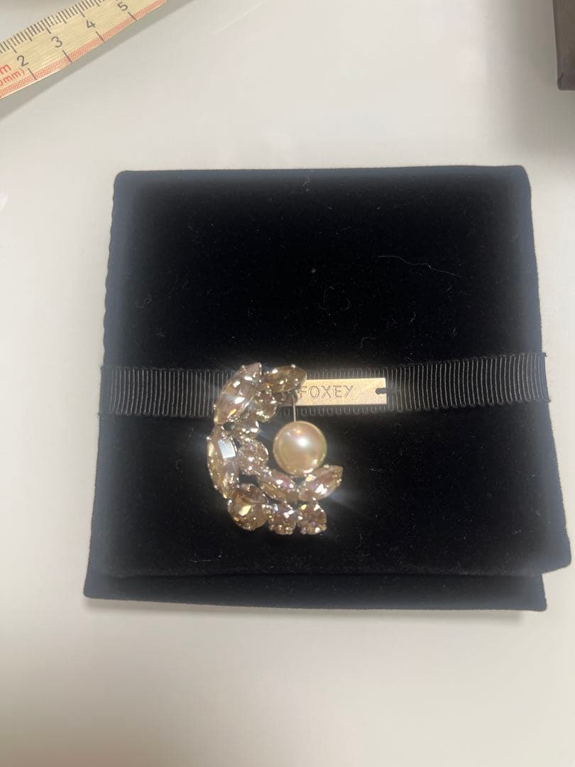 Foxey ♡ ブローチ　パール付き