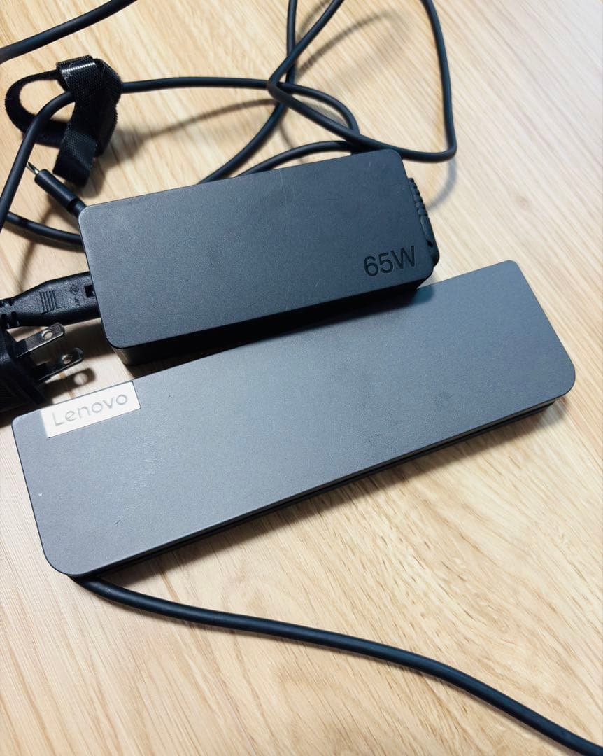 Lenovo純正USB-C周辺機器モデル70008 65wType-C充電器付き