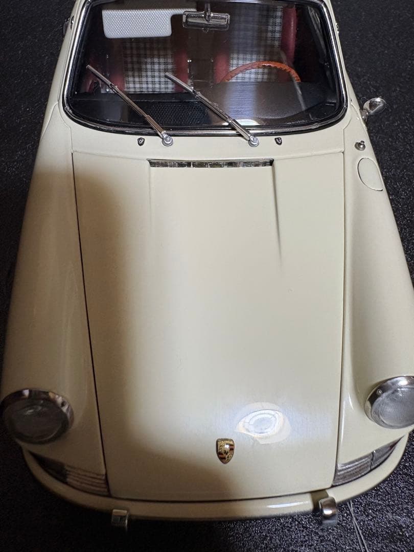 CMC 1/18 ポルシェ 901(911) 1964 アイボリー