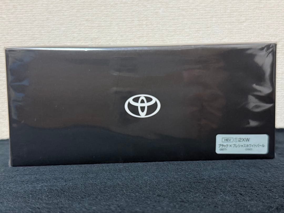 トヨタ 新型クラウンスポーツ2XW ミニカー 非売品