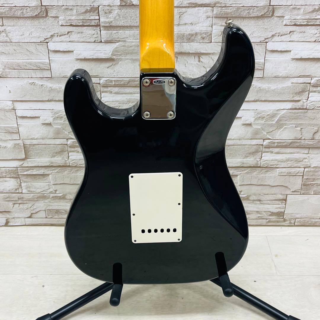 Elvis エルビス ストラトタイプ エレキギター