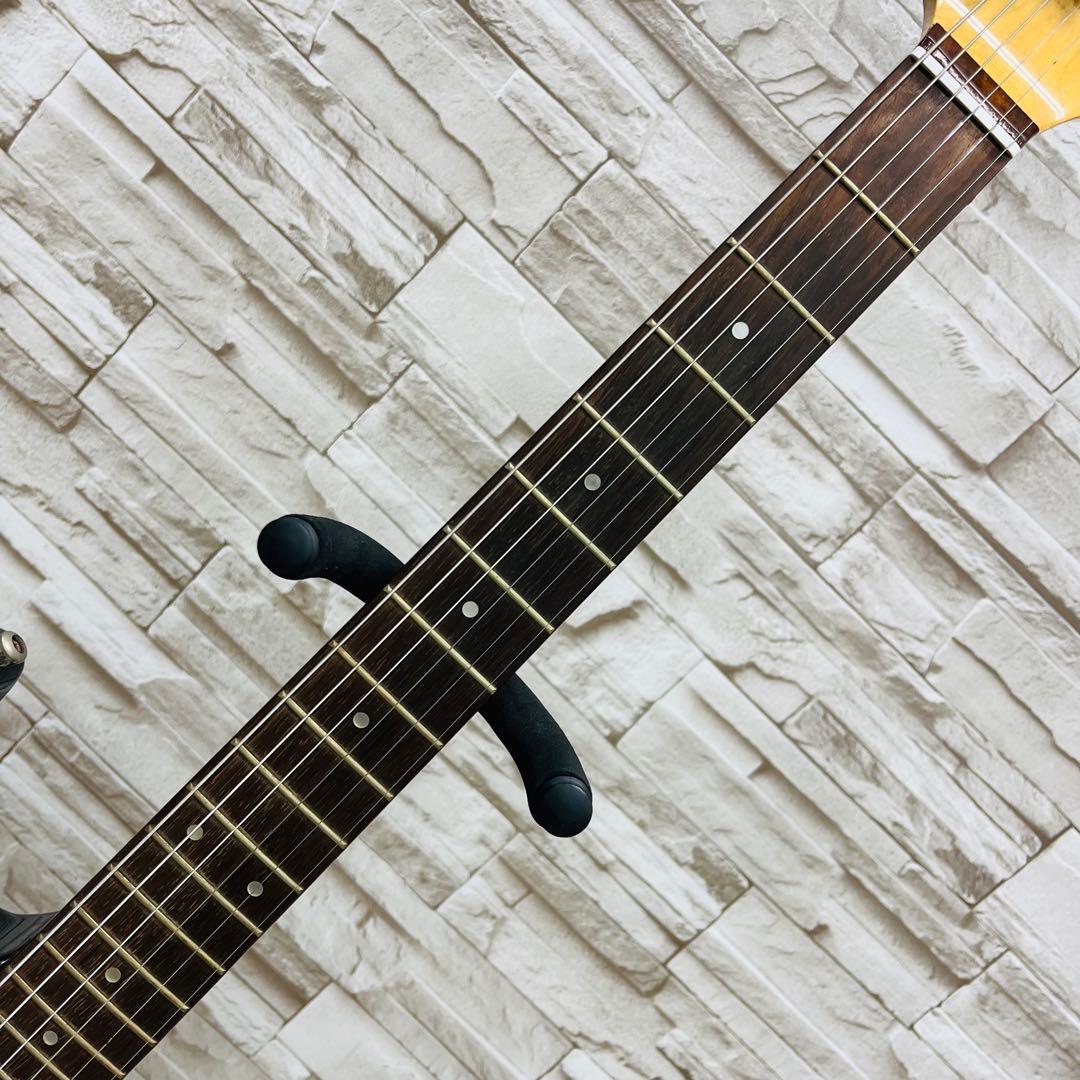 Elvis エルビス ストラトタイプ エレキギター